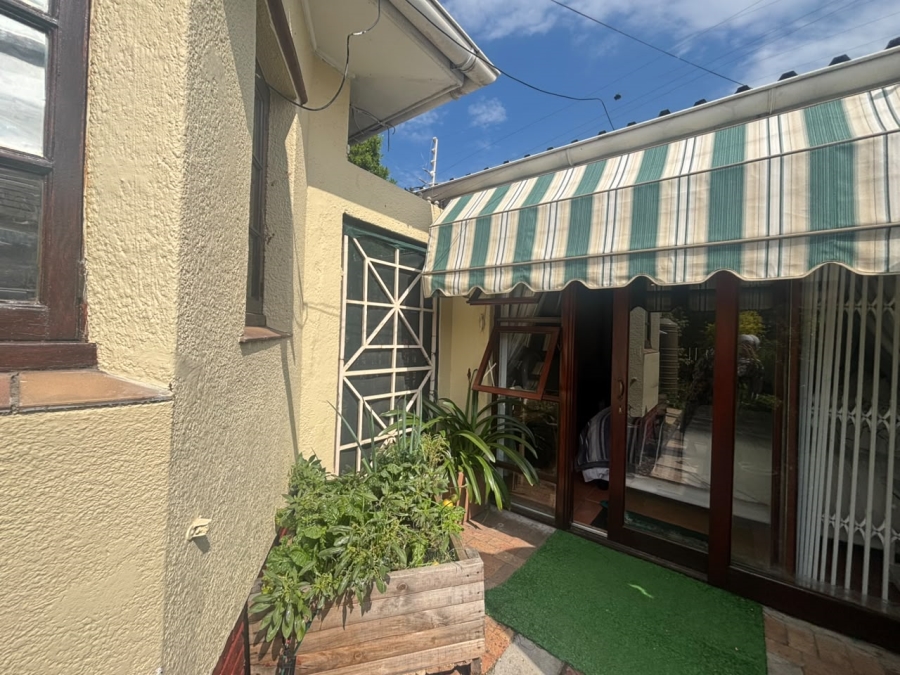 To Let 1 Bedroom Property for Rent in Mowbray Western Cape